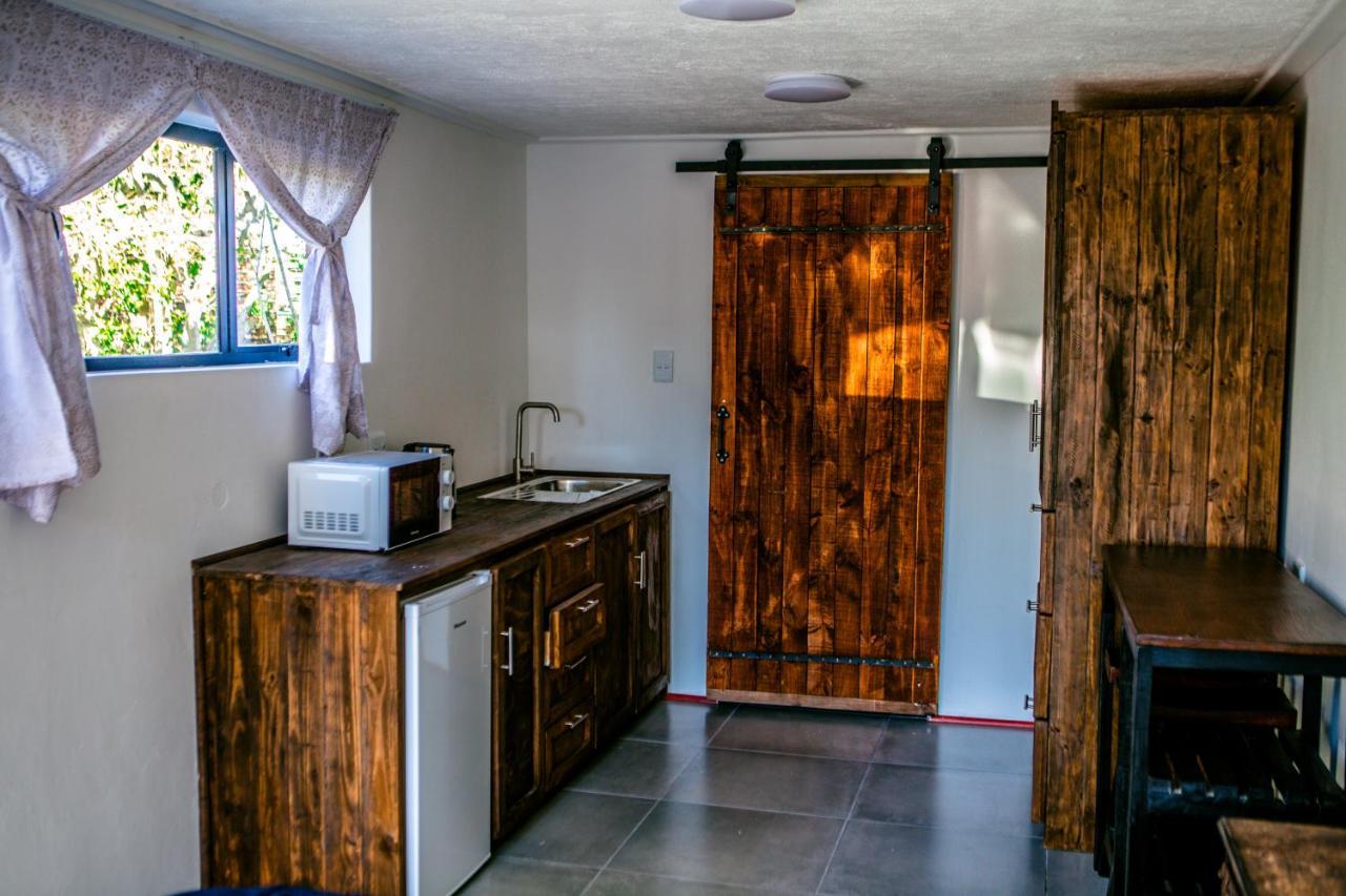 Peaceful 1-Bedroom Flatlet, 10 Min From The Beach كيب تاون المظهر الخارجي الصورة
